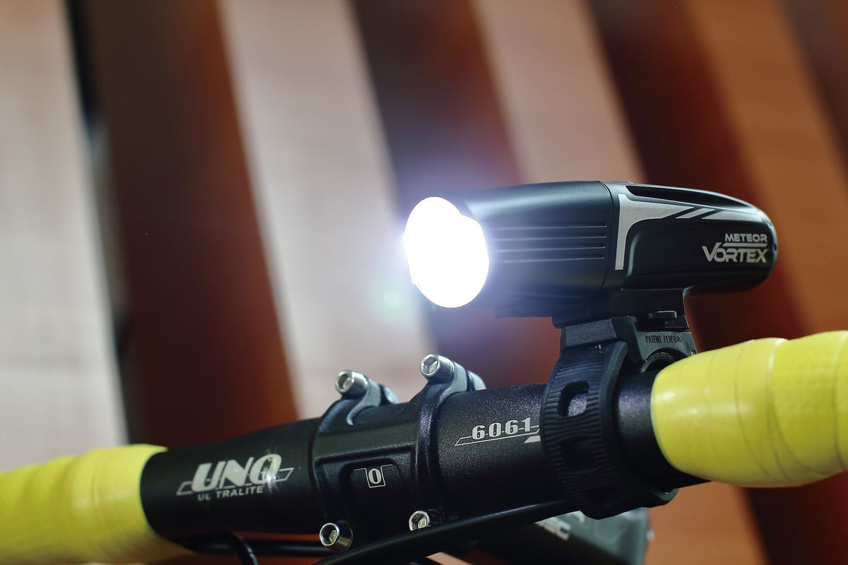 Moon Light Meteor Vortex Front 1000 Lumens